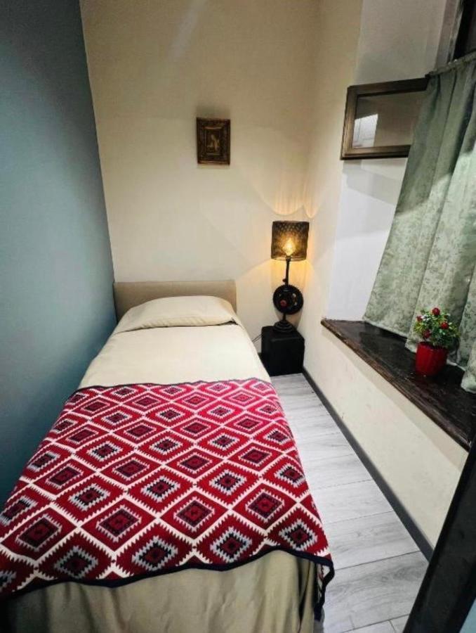 Communication Hostel Μπατούμι Εξωτερικό φωτογραφία